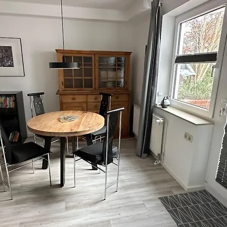Einliegerwohnung In Waldnaehe شقة *